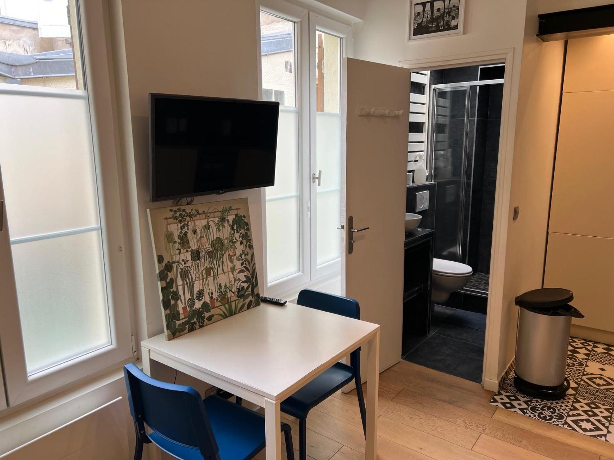 Appartement Atypique Aux Batignolles Париж Екстериор снимка